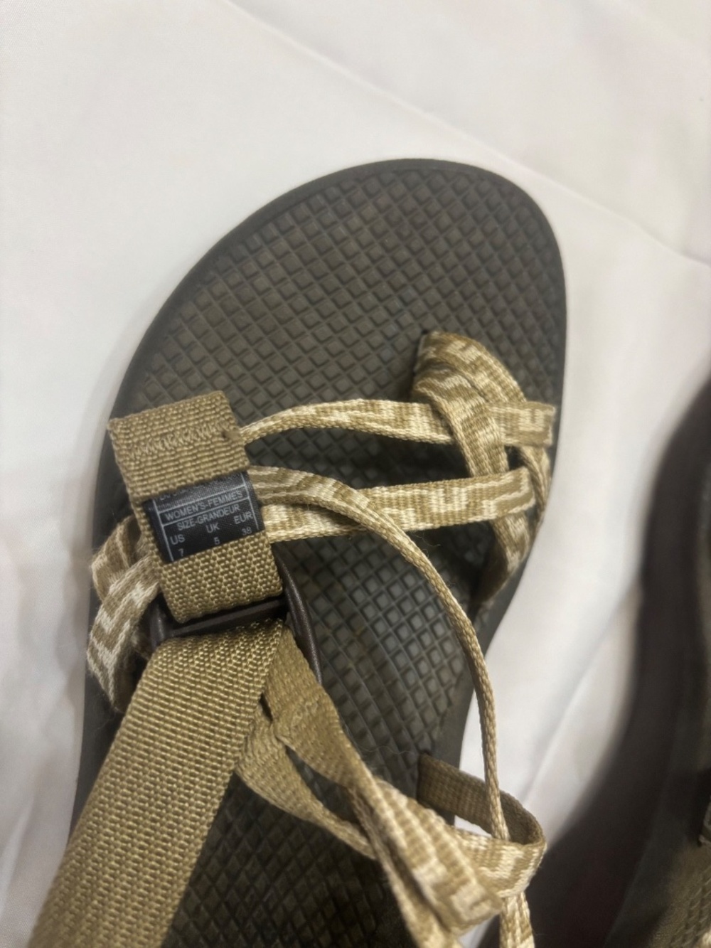 Chaco ZCloud X2 Brown/Tan Size 7 Beach Poolside Vacation Resort Comfortable - Picture 4 of 6